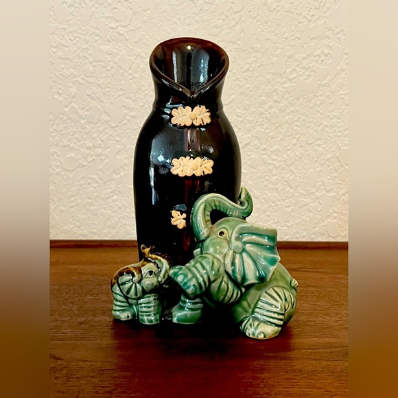 VTG Asian Kimono Jacket With Elephants Shaped Porcelain Majolica Flower Vase